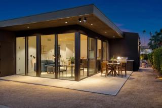 Blackhaus Suites by AvantStay Modern Comfort in Downtown Palm Springs - Palm Springs - 9
