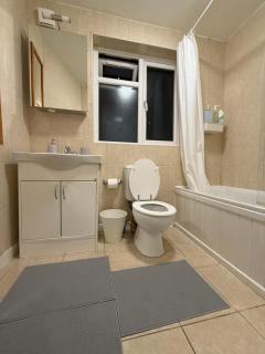 Cost effective room in Hammersmith - Londra - 3
