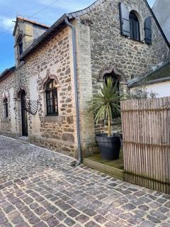 Villa de Caractère avec Piscine - 2