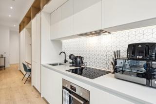 Luxury Apartment, Cinema, Gym, Park, Game Room, Terrace - Brentford - 4