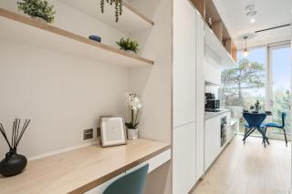 Luxury Apartment, Cinema, Gym, Park, Game Room, Terrace - Brentford - 1