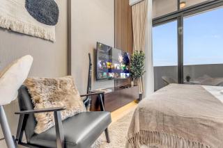 Sleek and Stylish Studio - 7