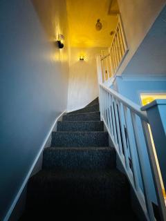 Guest house with private rooms and shared bathroom near Luton and Dunstable Hospital and Leagrave Train Stn - 7