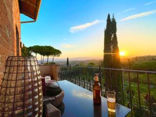 Gorgeous Private Apartment in a Local Village with Spectacular Views - Gioiella - 0