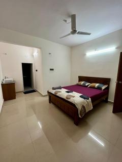 Comfy Abode Banjara Hills Road No 1 - Hyderabad - 4