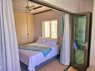 Self-Catering 4 Bedroom House - Mosselbaai - 8