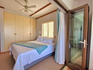 Self-Catering 4 Bedroom House - Mosselbaai - 3