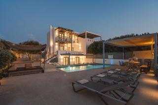 Cedar Forest Oceanfront Villa, 4BR Private Pool - Naxos - Naxos Chora - 0