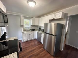 Pitcher's Paradise Apt 3 All Star Baseball Rentals - Oneonta - 0