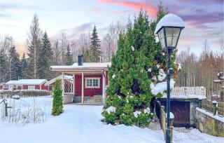 Cozy Home In Katrineholm With Sauna - 0