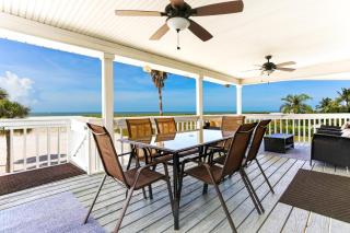 Breathtaking, Expansive Gulf views, Steps to the Beach - Beach Sanctuary - Roelens - Fort Myers Beach - 3