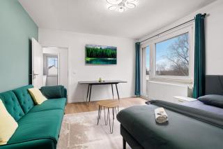 Smart Home - Near Essen, Oberhausen, Bottrop - Perfect for 6 Guests! Balcony - Netflix - Smart TV - - 6