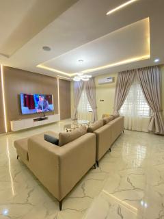 4 bedroom Shortlet home in Lekki - Lekki - 2