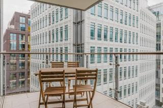 Blueground Covent Garden doorman balcony LON-571 - 6