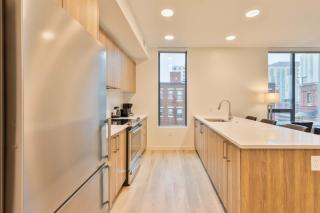 Gorgeous Apt Heart of Downtown - 9