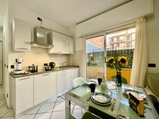 100 meters from the Sea, Free Parking, WiFi - Ceriale - 3