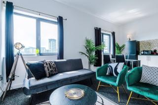 Sleeps 8, Free Parking, Stunning Apartment In Salford Quays, Perfect for Groups, Long Term Disc - Manchester - 9