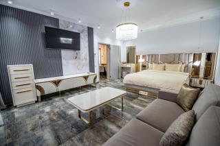 Galactic&Ludmila Suite SPA - Braşov - 4