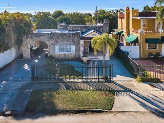 Boho Studio in Little Havana - 8