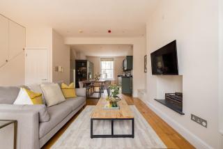 The Chelsea Nest - Stylish 2BDR with Balcony - Londra - 1