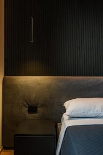 Luxury Suite with View Steps from the Duomo - Milan - 4