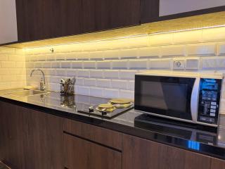 Apt Sudirman Suite 3BR With Infinity Pool & Netflix - Jacarta - 7