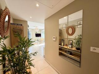 A011-Superbe Studio avec Terrasse Sauna Jacuzzi - 0