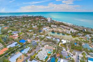 Home ON Key with pool, hot tub, putting green, arcade games, bike & mins to beach! - 6