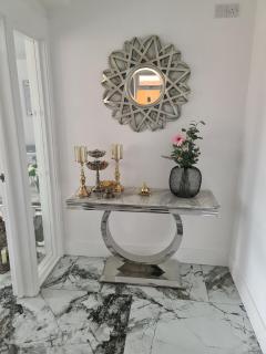 SAV 5 Bed Executive Detached House in Leicester - Humberstone - 2