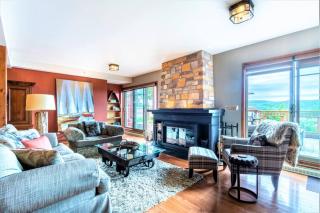 Adventure Awaits - Altitude 170-2 - Mont-Tremblant - 4