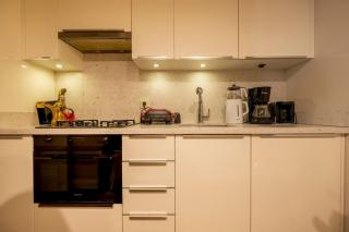 Spacious Apartment, 1-min to Taksim Square - Istanbul - 9