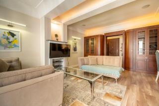 Spacious Apartment, 1-min to Taksim Square - Istanbul - 4