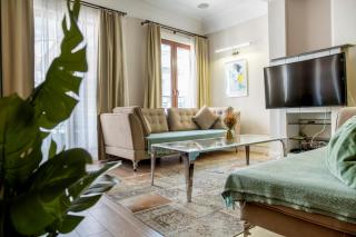 Spacious Apartment, 1-min to Taksim Square - Istanbul - 1