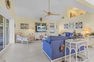 Close to Beach, Secluded Pier with Partial Bay Views - Blue Bayou A - Roelens - Fort Myers Beach - 3