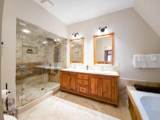 Stunning 3bdr with Private Sauna - Plateau 202-5 - 3