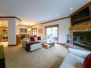 Stunning 3bdr with Private Sauna - Plateau 202-5 - Mont-Tremblant - 2
