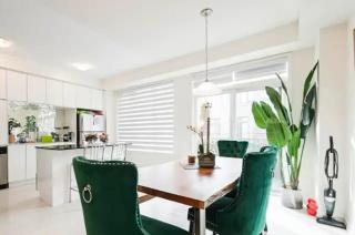 Spacious Executive Townhome - Oakville - 9