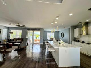 Paradise Heated Pool Home Near IMG and Siesta Key Beach - Bradenton - 4