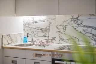 Modern 2 Bed Apartment in Greenwich, Perfect for Business & Contractors with Free Parking - Londra - 3