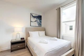 Spacious 5BR w Private Pool 15 Min to Disney - 1