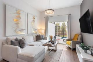 Cozy 4BR Den wPool Near Disney and Universal - 3