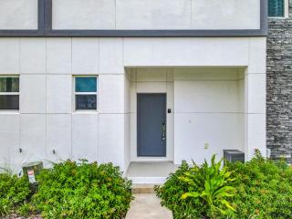 Cozy 5BR Poolside Retreat Near Disney and Universal - Davenport - 7