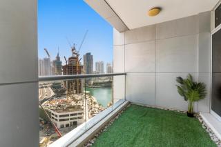 Stunning 1 BR in JBR Dubai Marina The Walk - 2