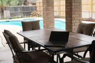 Relax, Entertain, & Indulge In Our Unique Pool House - McAllen - 5