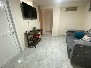 X-Elegante departamento de 2 baños y 3 dormitorios a una cuadra del parque Calderón - Cuenca - 8