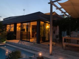 Villa et dépendance piscine privée - La Jarrie - 3