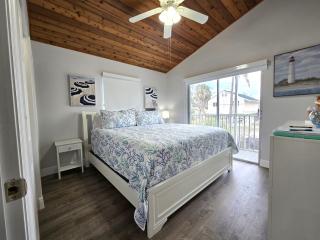 113 Gulfview Avenue - Fort Myers Beach - 3