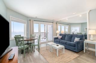 Beachside 214 Luxury Condo on the Beach - Traverse City - 0