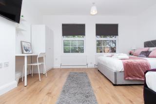 SAV - 4 Bed Town House, Harrow - Harrow - 5