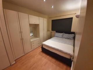 SAV Apartments Watford - Watford - 0